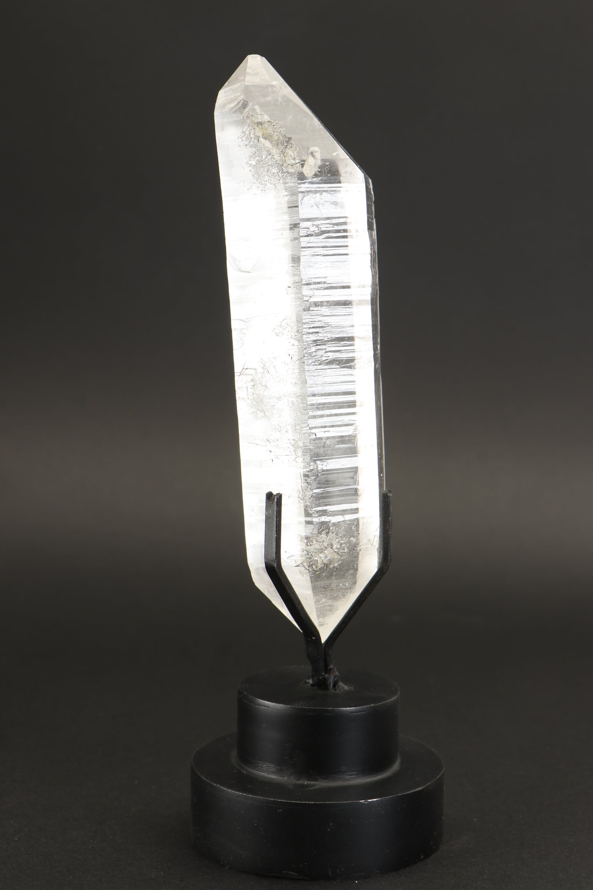 Double Terminated Quartz Crystal on Stand DX705 – Little Lemuria