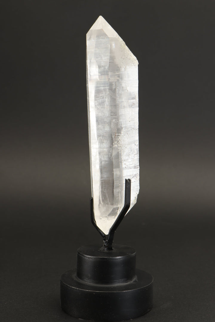 Double Terminated Quartz Crystal on Stand DX705