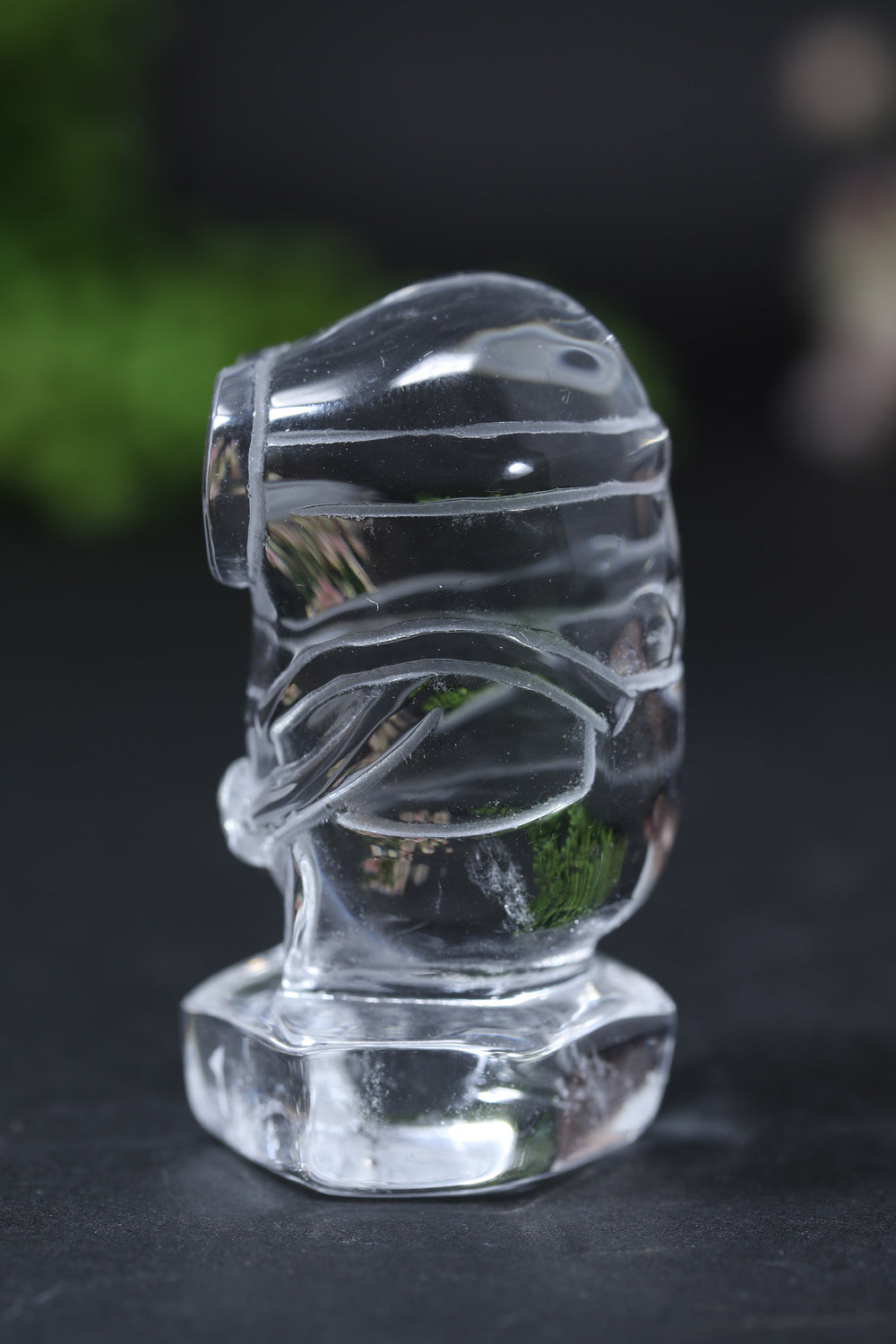 Quartz Crystal Minion Carving DD2592