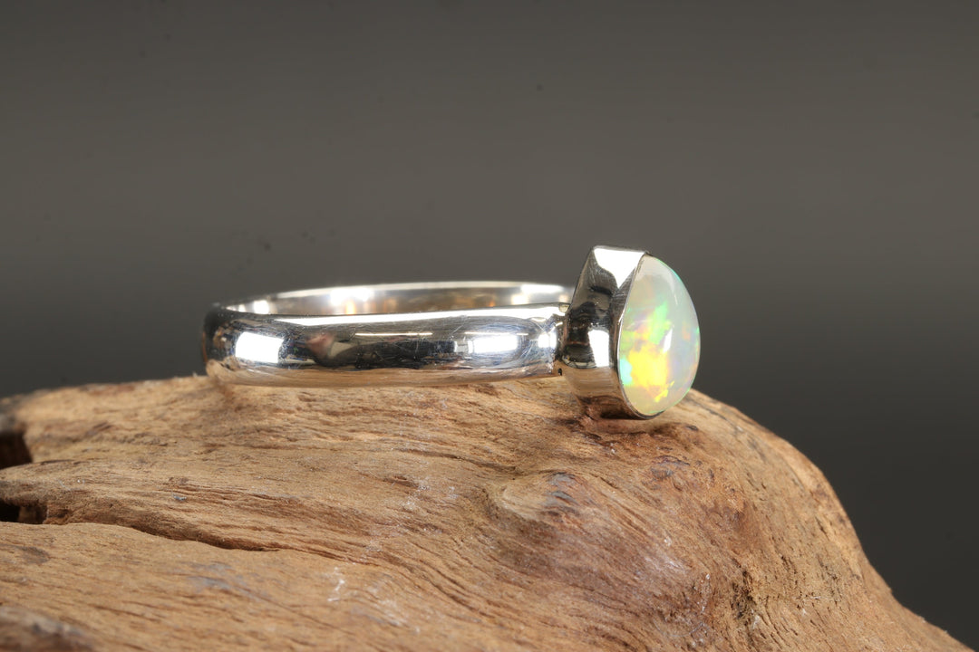 Welo Opal Ring Size 10