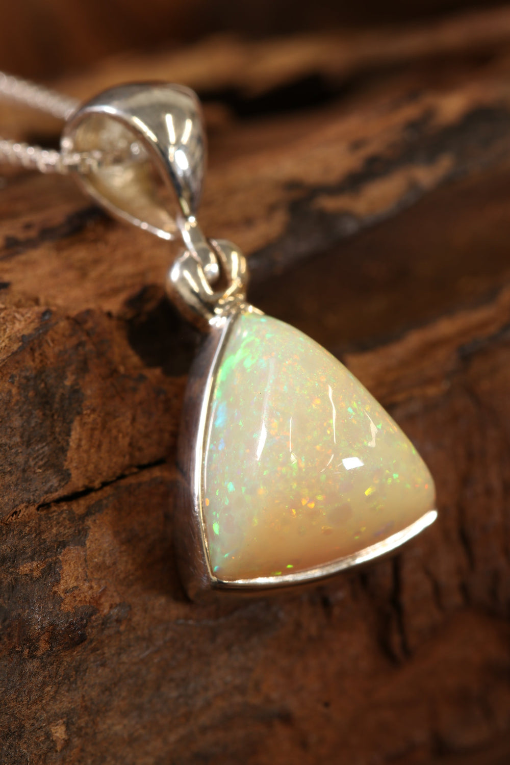 Opal Pendant TU3401
