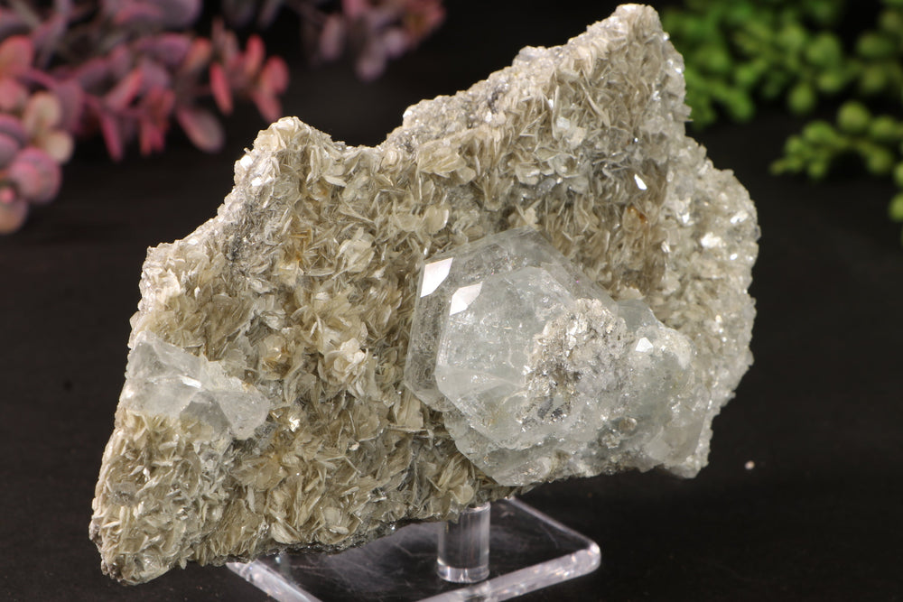 Aquamarine with Mica TU3801