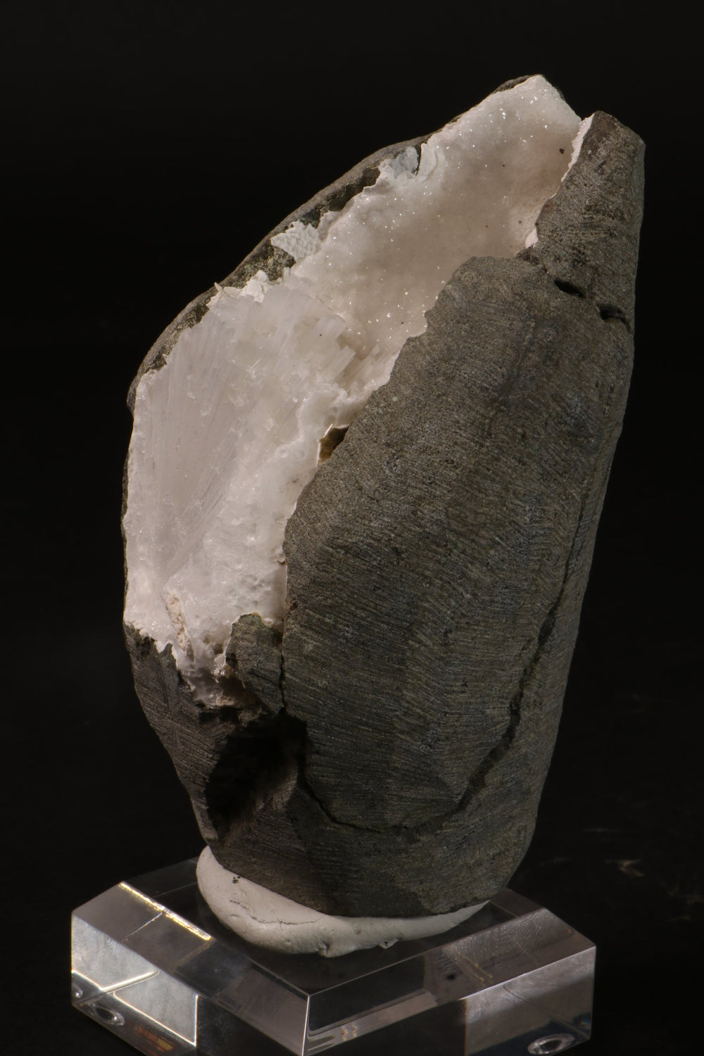 Natrolite Geode TV668